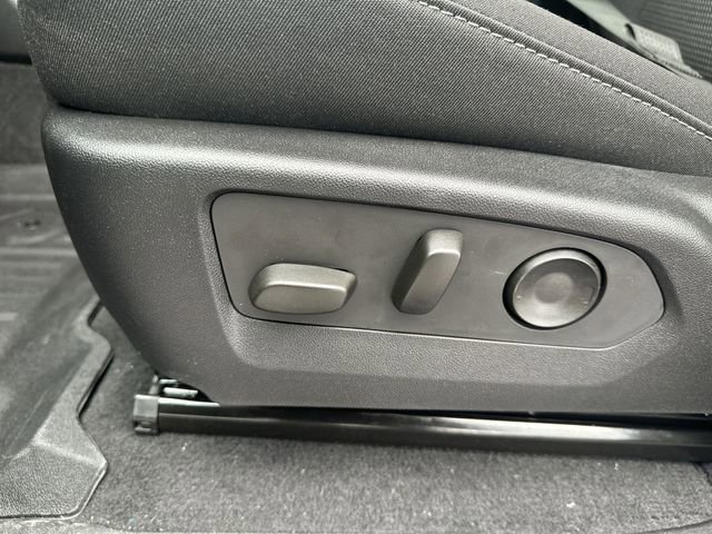 New 2026 GMC Canyon Elevation w/ Convenience Package image 16