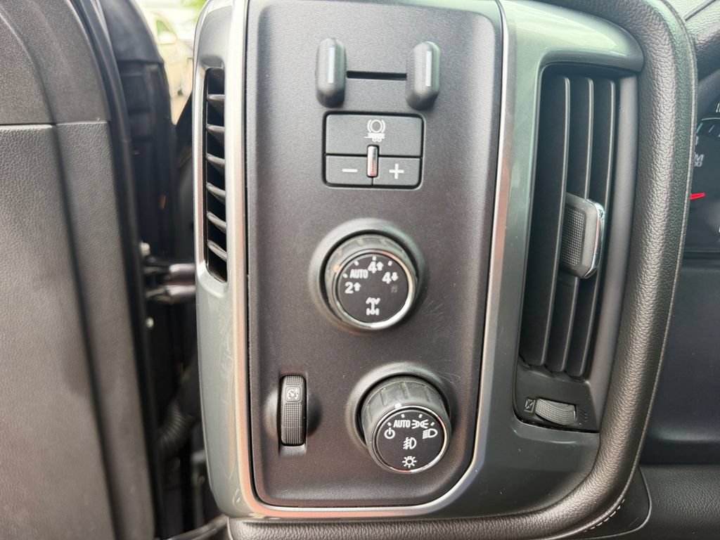 Used 2014 Chevrolet Silverado 1500 LTZ AWD/4WD image 34