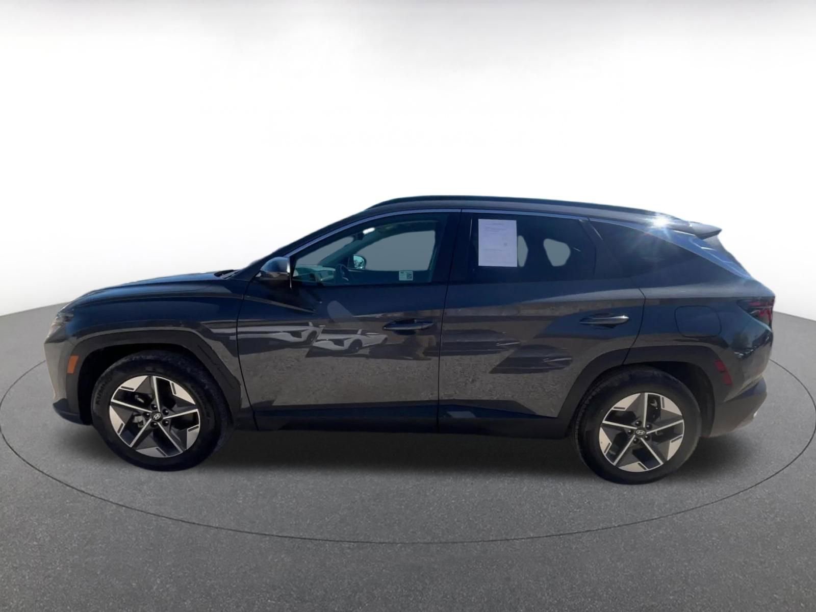 Used 2025 Hyundai Tucson SEL FWD image 9