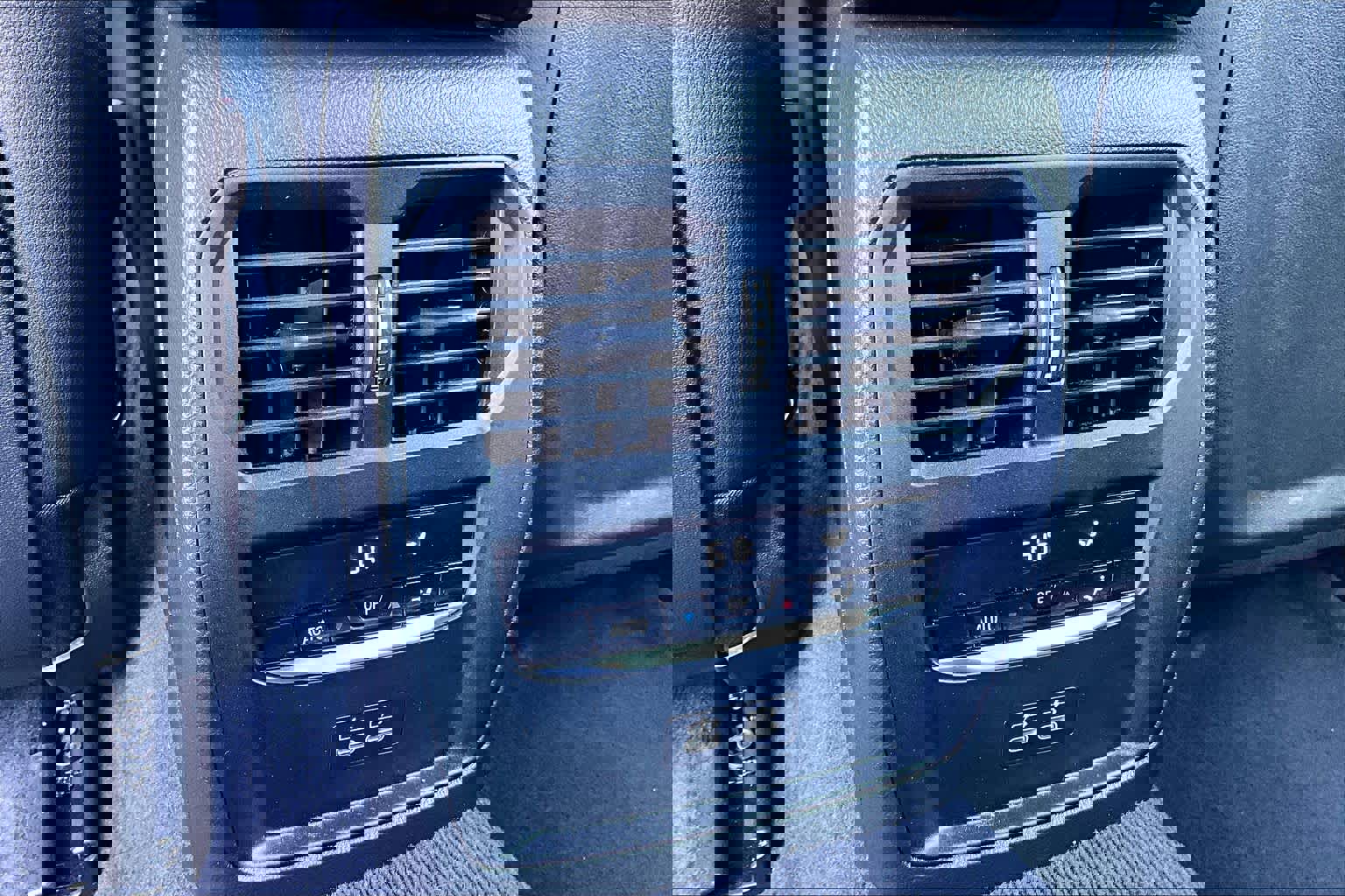 Used 2025 BMW 430i xDrive w/ M Sport Package image 32