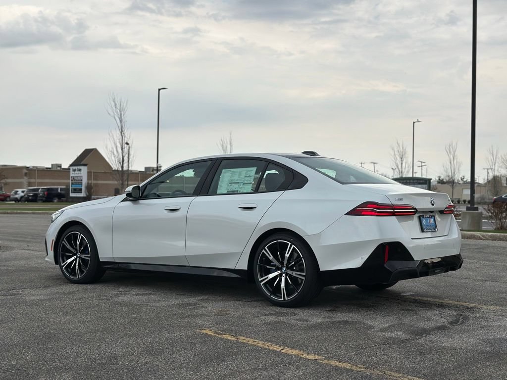 New 2026 BMW 530i xDrive w/ M Sport Package AWD/4WD image 5