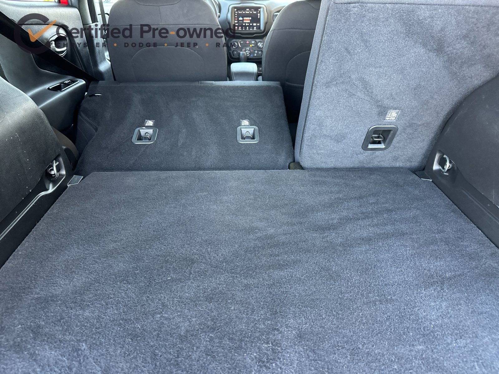 Certified 2022 Jeep Renegade Latitude image 16