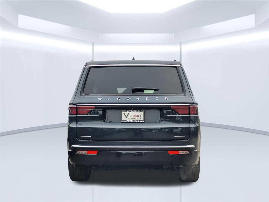 Used 2023 Jeep Wagoneer Series III w/ Preferred Equipment Group AWD/4WD image 6