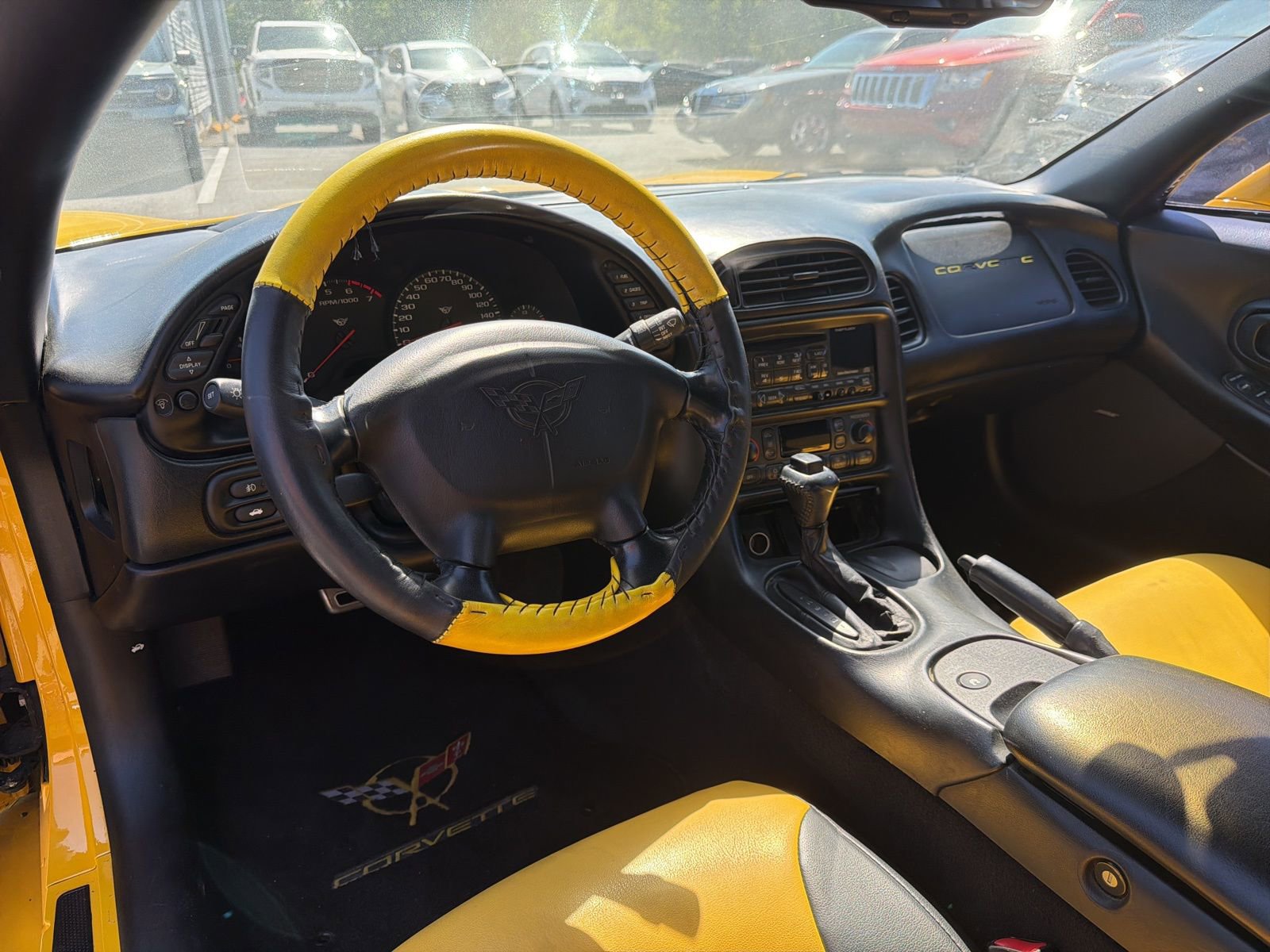 Used 2000 Chevrolet Corvette Convertible w/ Performance Handling Pkg image 8