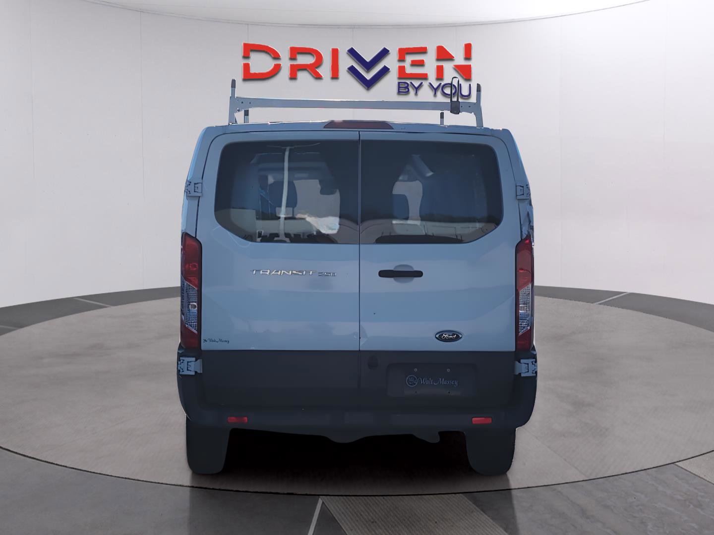 Used 2017 Ford Transit 250 130 Low Roof image 4