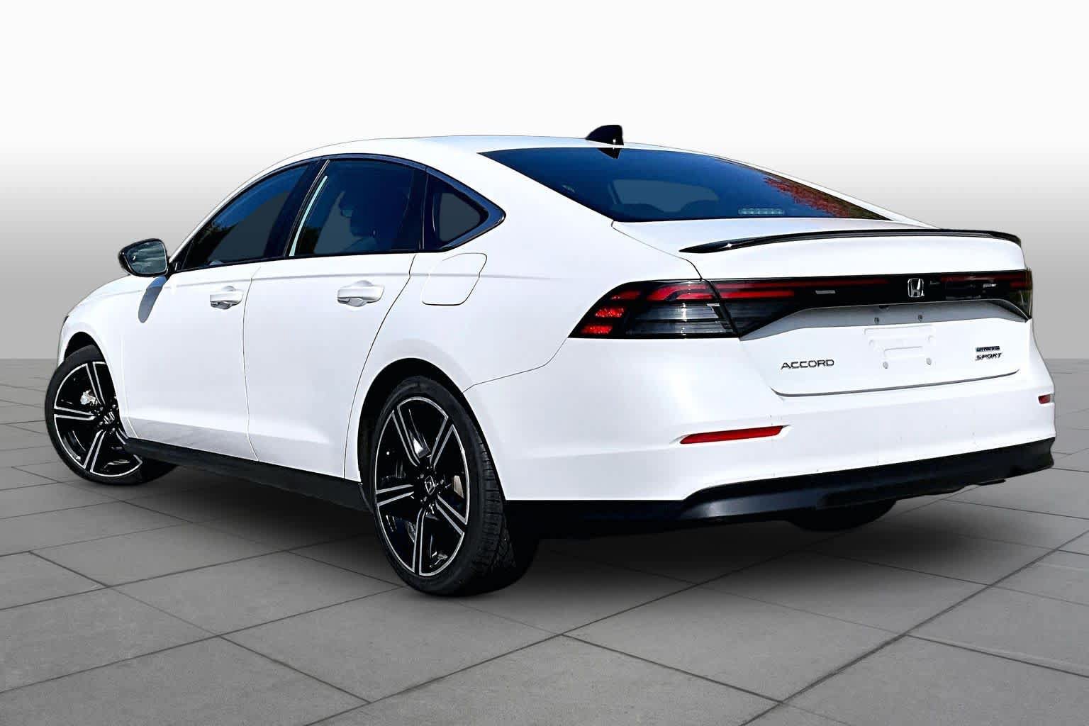 Used 2024 Honda Accord Sport image 12