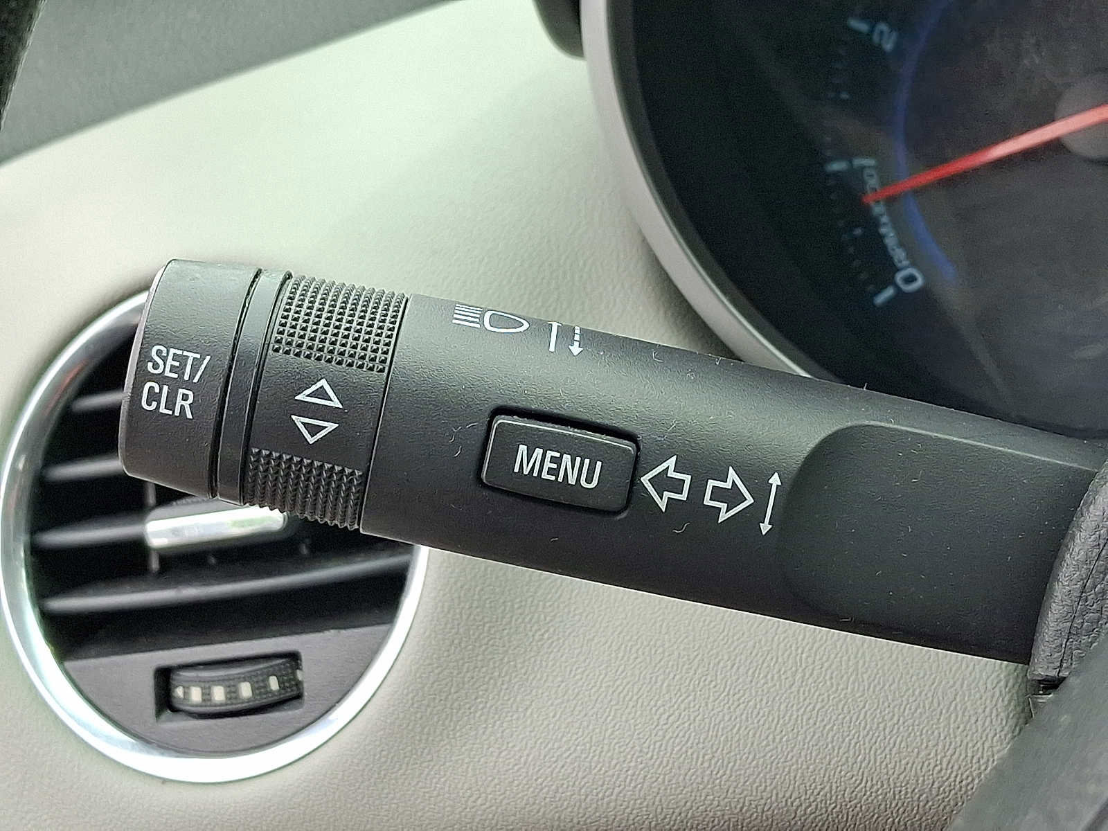 Used 2013 Chevrolet Cruze LS FWD image 21