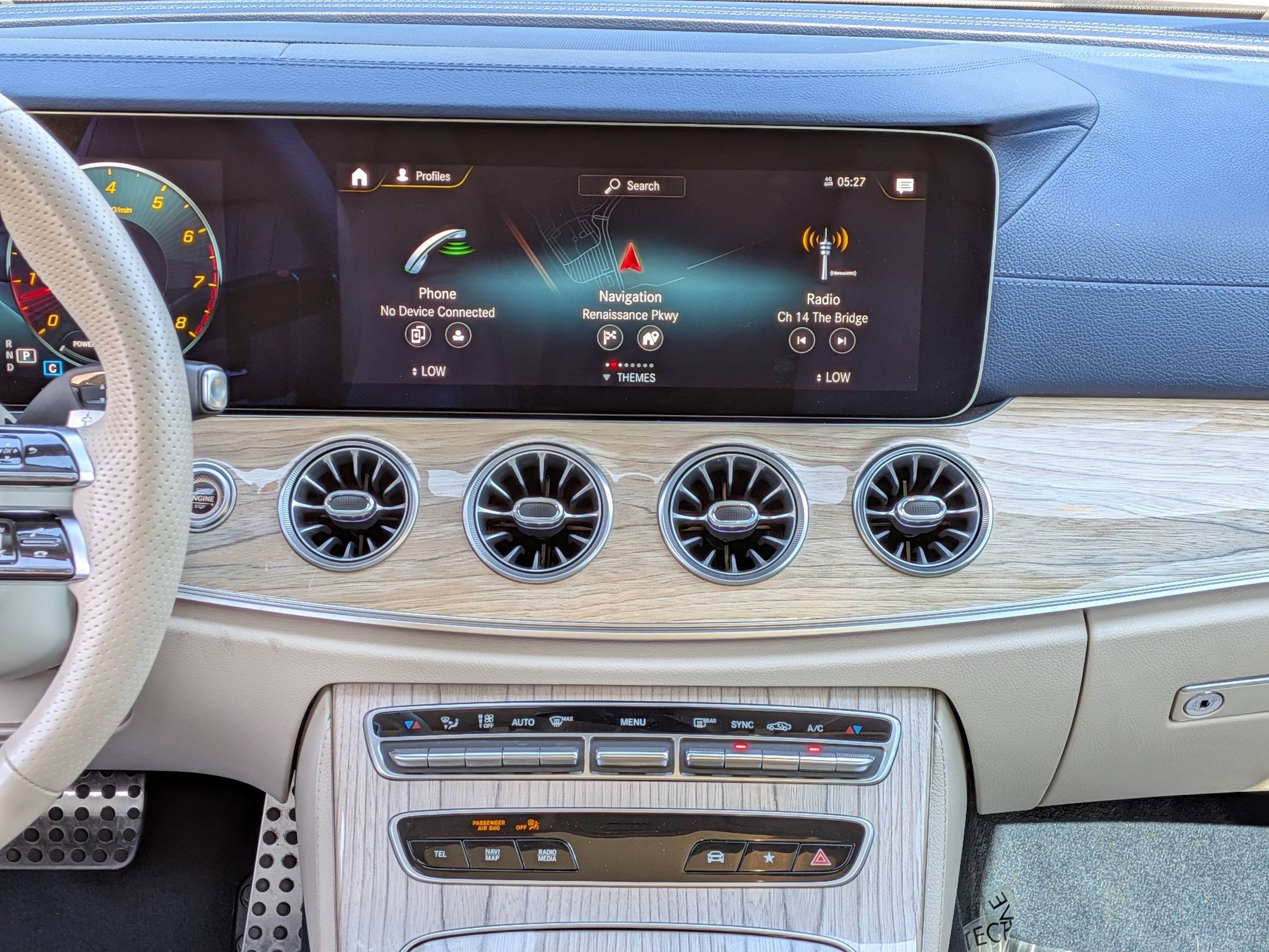 Used 2023 Mercedes-Benz E 450 Coupe image 18