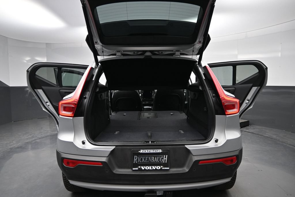 Used 2019 Volvo XC40 T5 Momentum AWD/4WD image 19