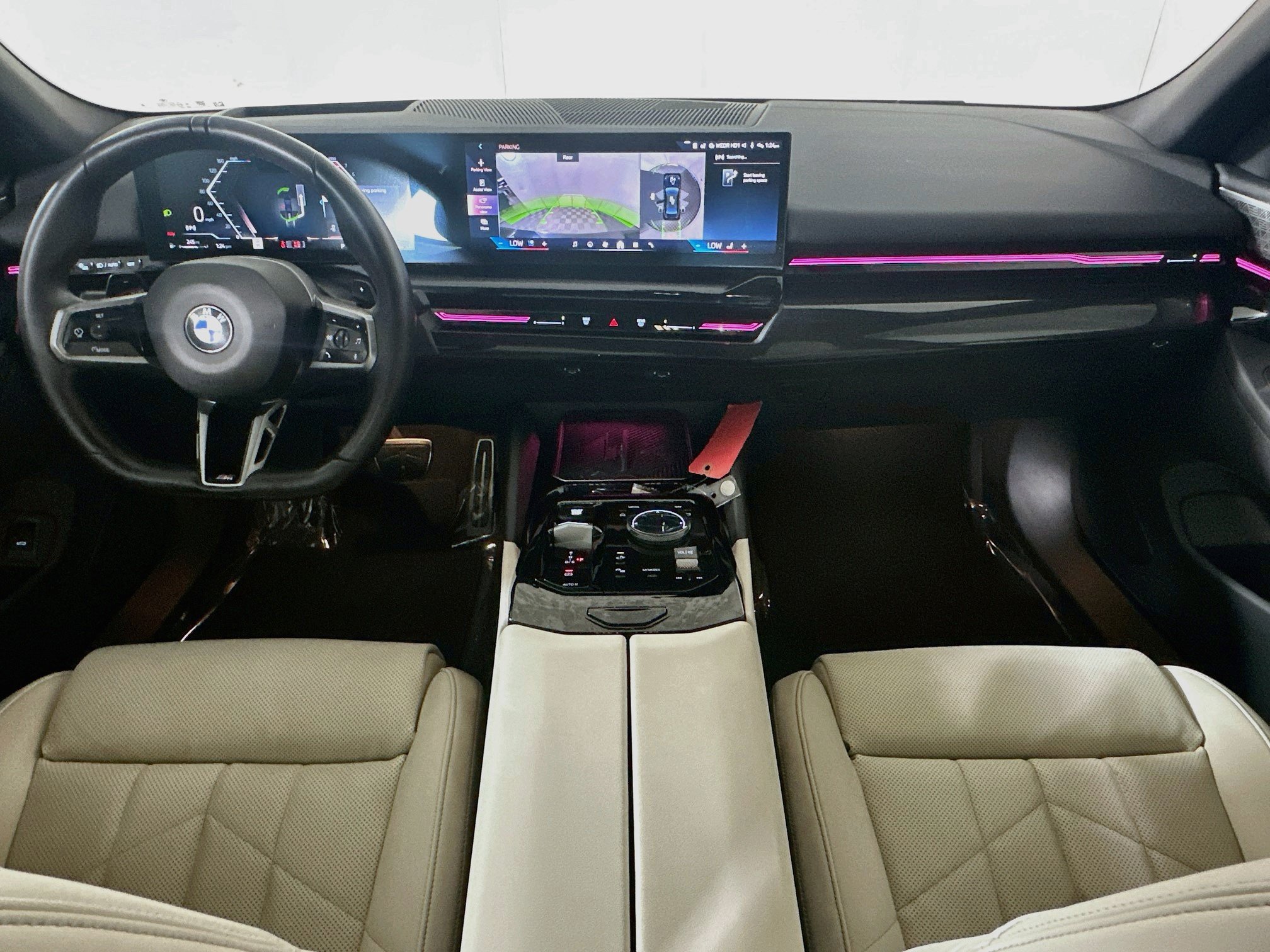 Used 2025 BMW 530i w/ M Sport Package RWD image 27