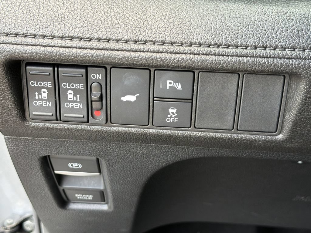 Used 2025 Honda Odyssey Touring image 32