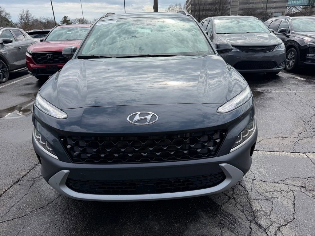 Used 2022 Hyundai Kona Limited image 2