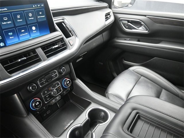 Used 2024 Chevrolet Suburban LT image 31