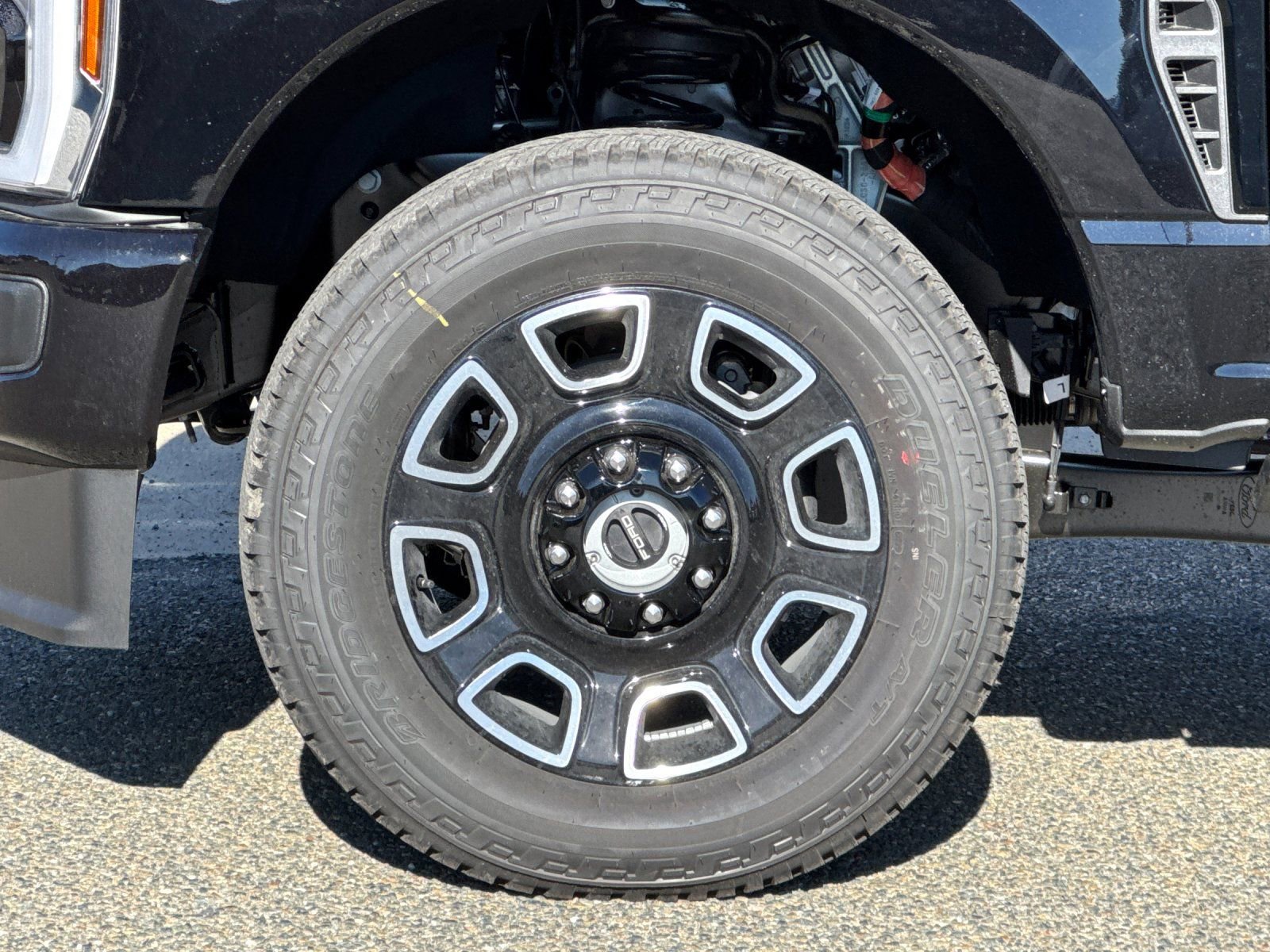 New 2026 Ford F250 Platinum w/ FX4 Off-Road Package image 31