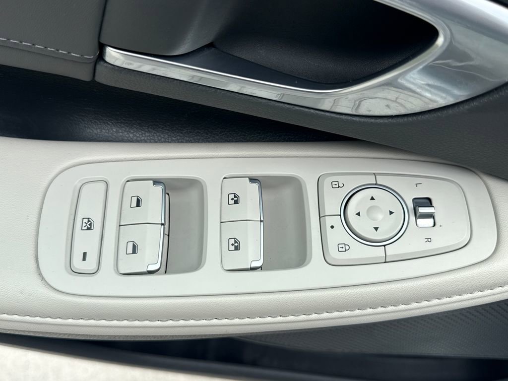 Used 2023 Hyundai Sonata Limited FWD image 15