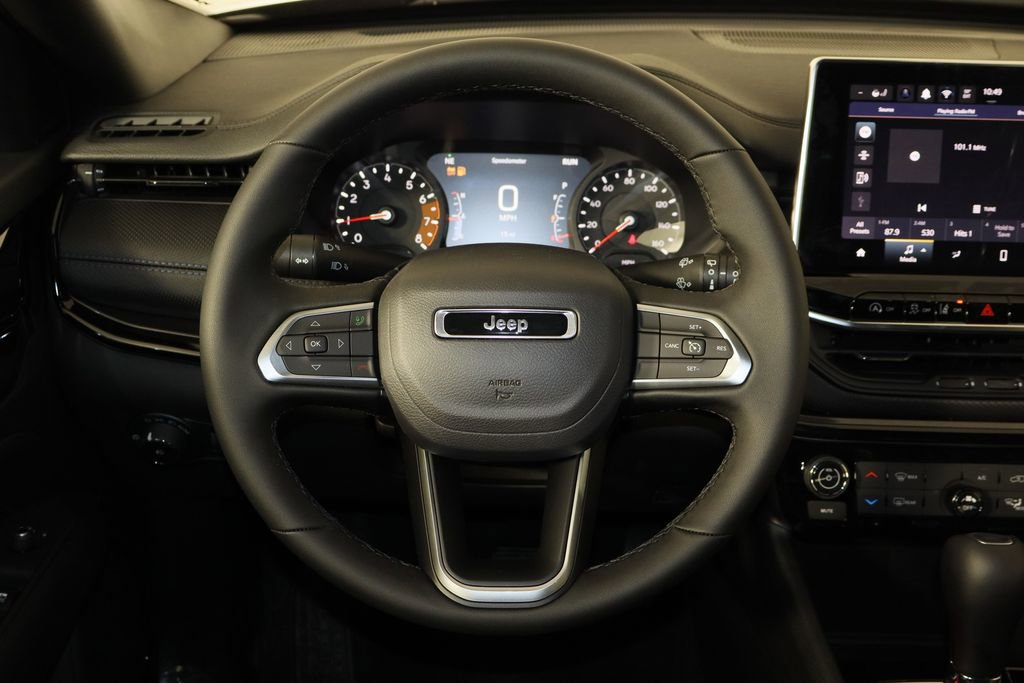 New 2026 Jeep Compass Latitude image 7