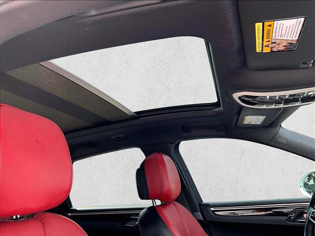 Used 2021 Porsche Macan AWD/4WD image 16