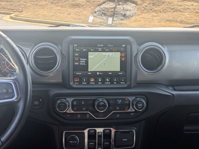 Used 2018 Jeep Wrangler Unlimited Sahara image 17