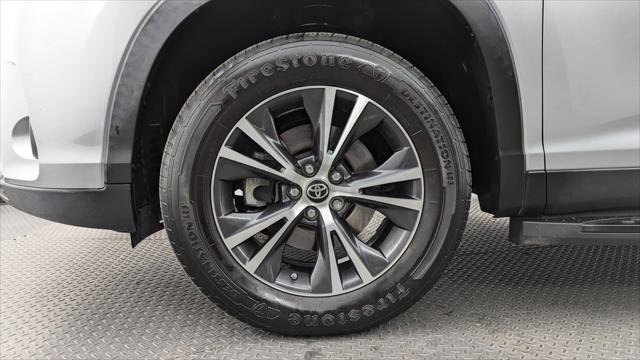 Used 2019 Toyota Highlander LE image 28