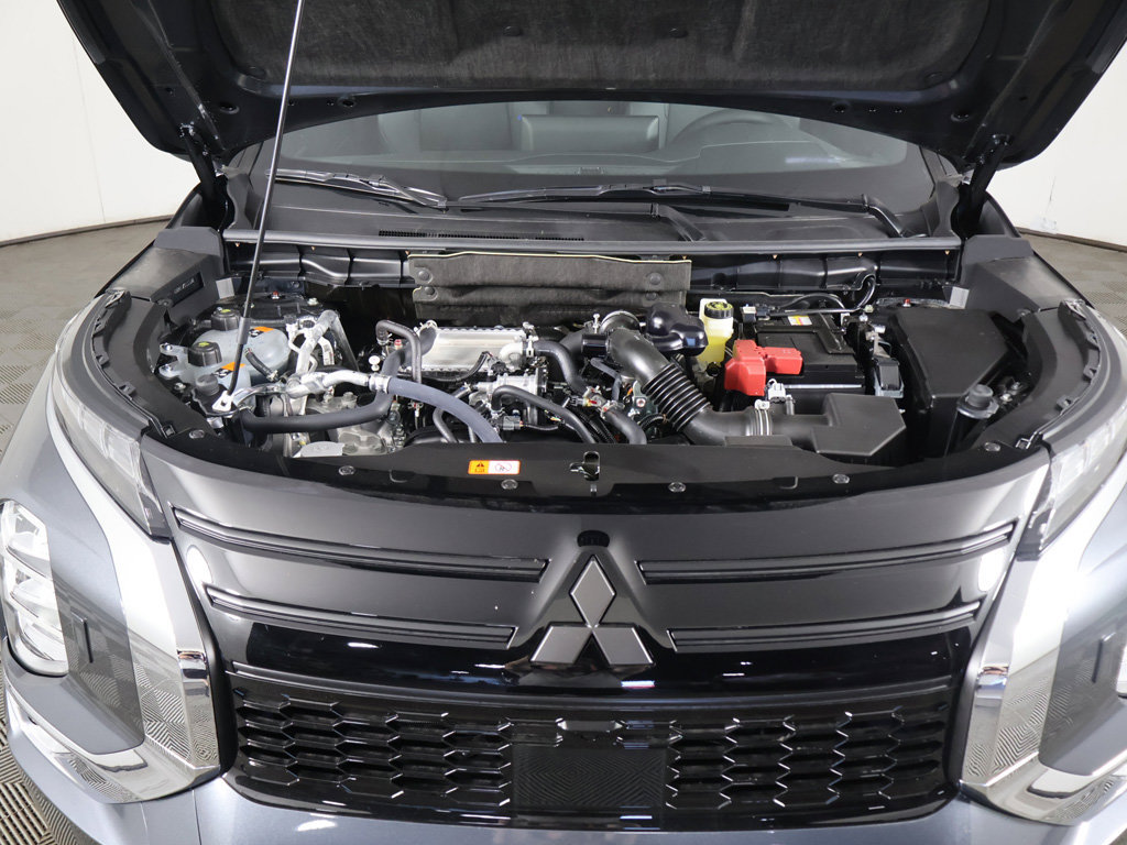 New 2026 Mitsubishi Outlander LE AWD/4WD image 19