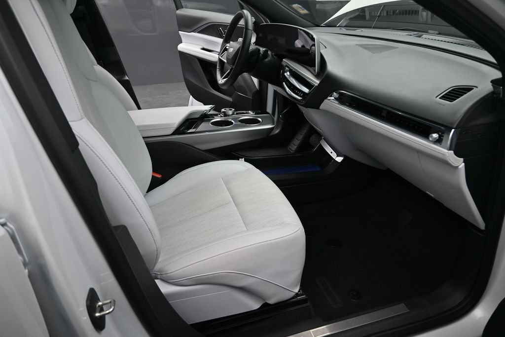 Certified 2024 Cadillac Lyriq Sport AWD/4WD image 20