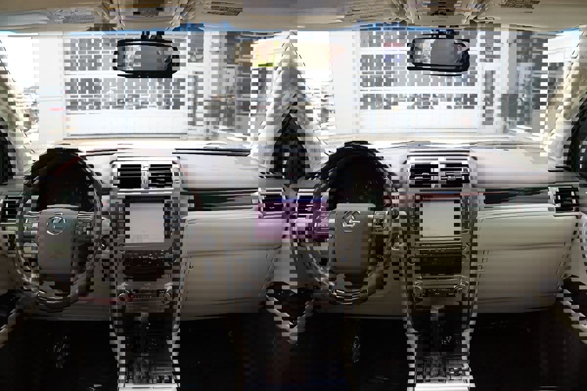 Used 2017 Lexus GX 460 Premium image 12