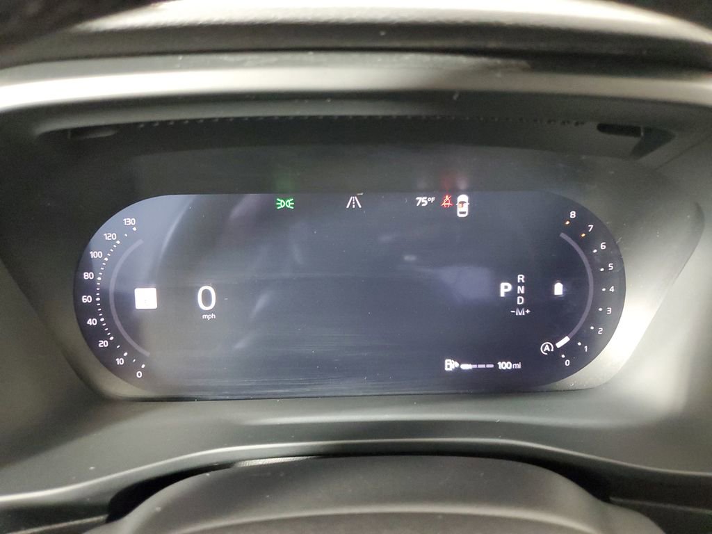 Certified 2025 Volvo XC40 B5 Core image 29