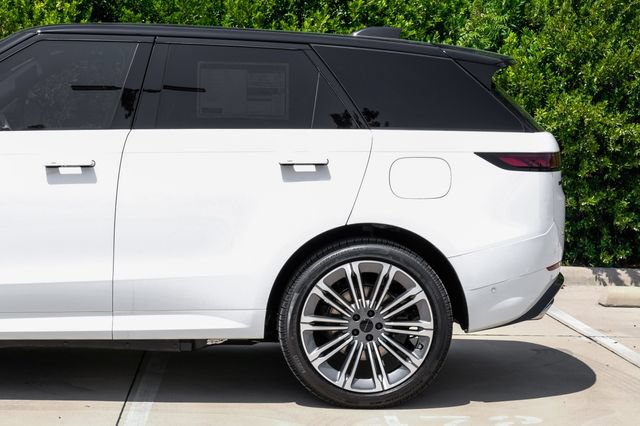 New 2026 Land Rover Range Rover Sport Dynamic SE AWD/4WD image 18