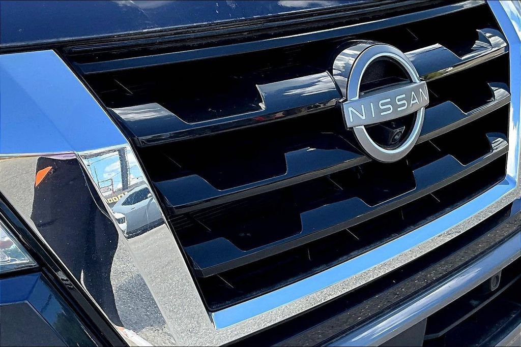 Used 2022 Nissan Armada Platinum w/ Captain's Chairs Package RWD image 33