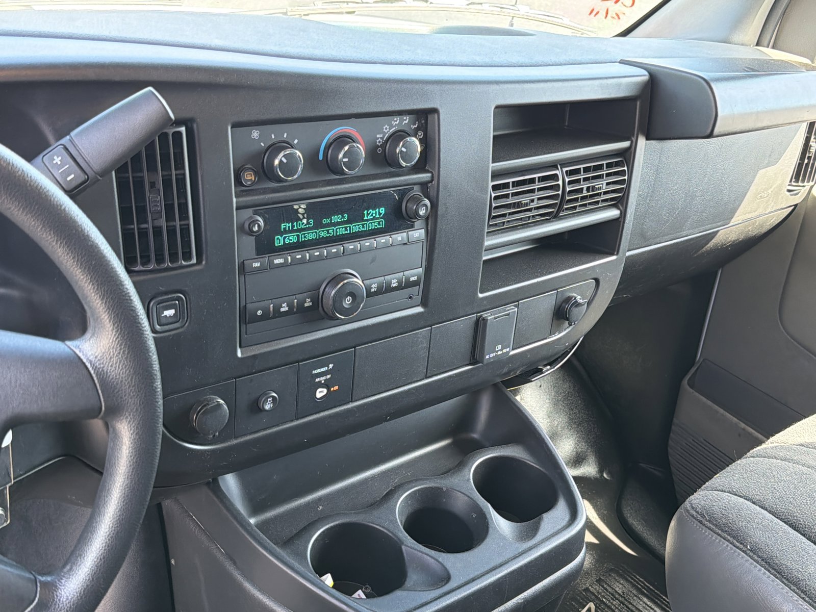 Used 2024 GMC Savana 2500 w/ Driver Convenience Package RWD image 30