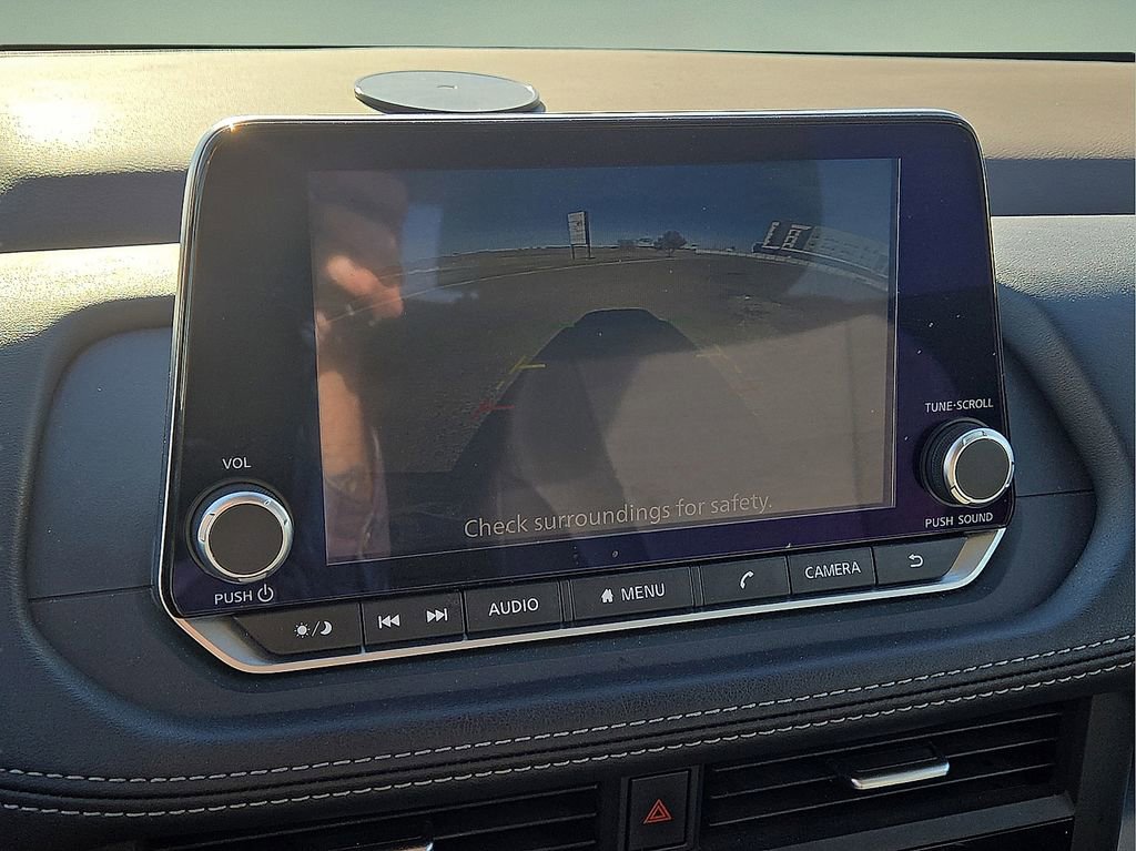 Used 2023 Nissan Rogue SV image 26