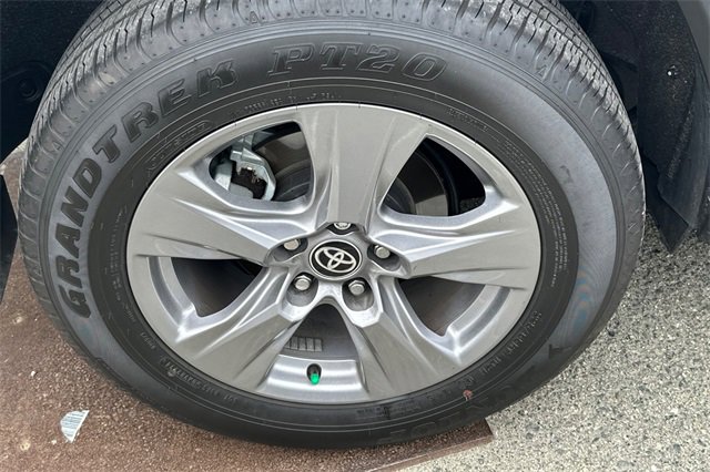 Used 2024 Toyota RAV4 XLE image 8