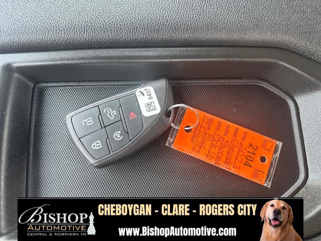 Used 2023 Chevrolet Silverado 1500 Custom AWD/4WD image 27