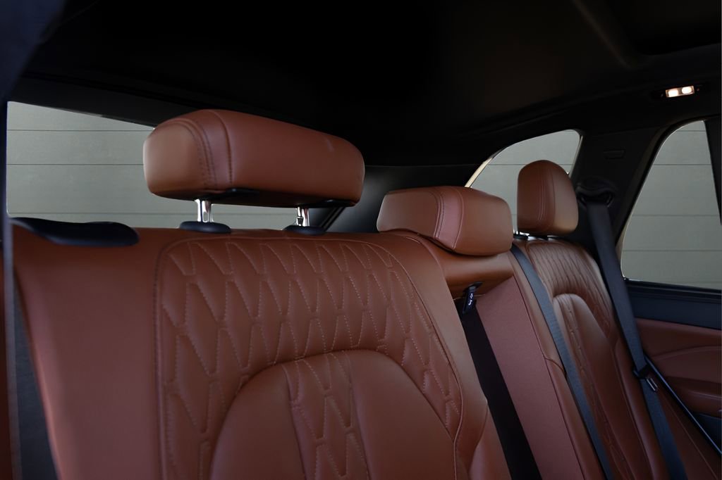 Used 2022 BMW X5 M50i w/ Executive Package AWD/4WD image 73