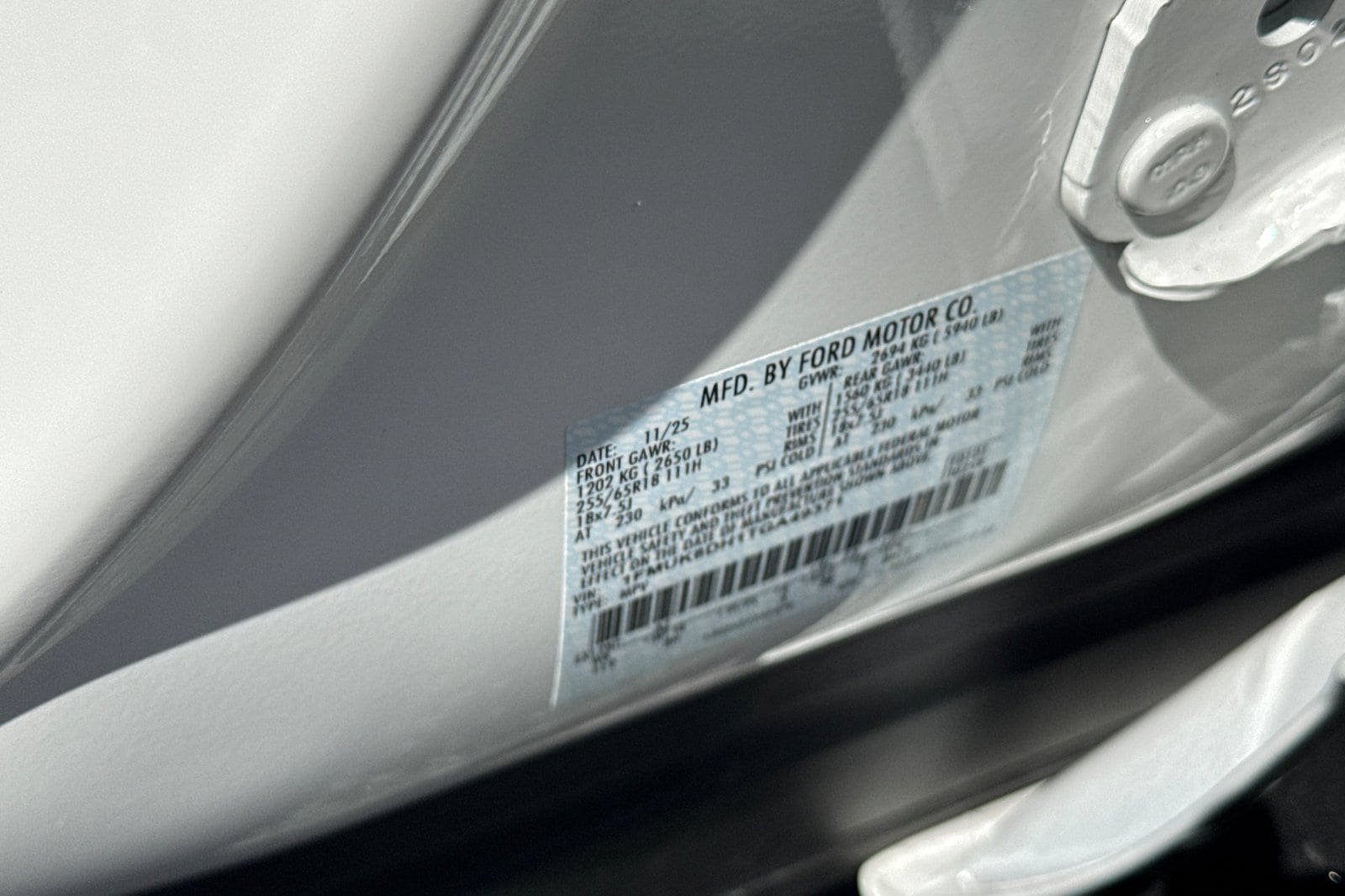 Used 2026 Ford Explorer Active AWD/4WD image 32