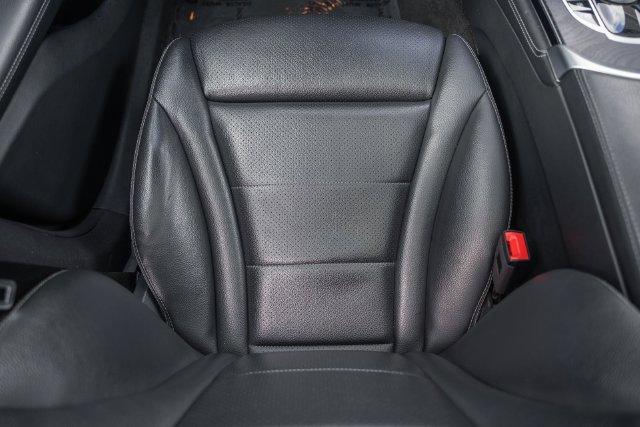 Used 2019 Mercedes-Benz GLC 300 4MATIC image 32
