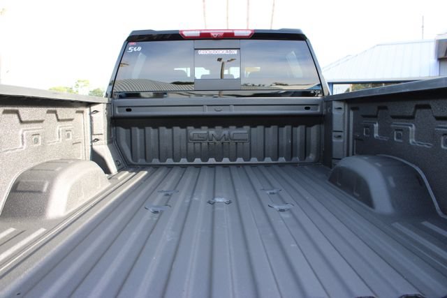 Used 2025 GMC Sierra 2500 AT4 w/ AT4 Premium Plus Package AWD/4WD image 10