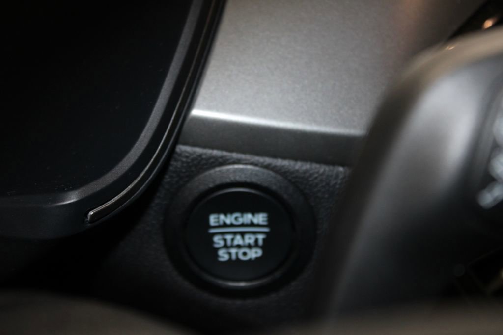 Used 2025 Ford Escape Active AWD/4WD image 46