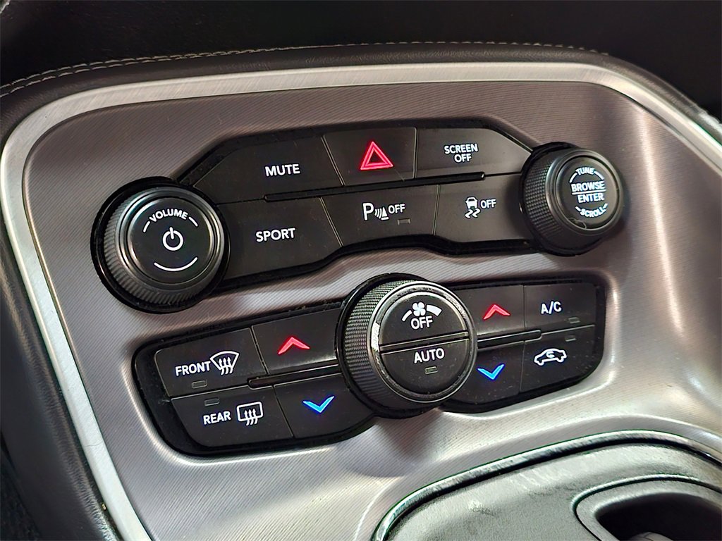 Used 2020 Dodge Challenger SXT w/ Driver Convenience Group image 28