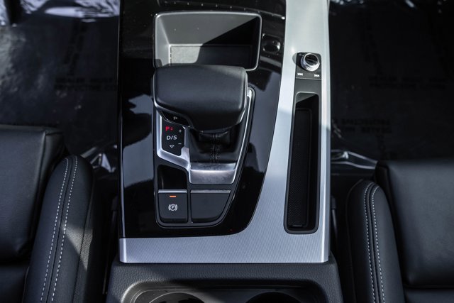 Used 2024 Audi Q5 2.0T Premium w/ Summer of Audi Package image 19