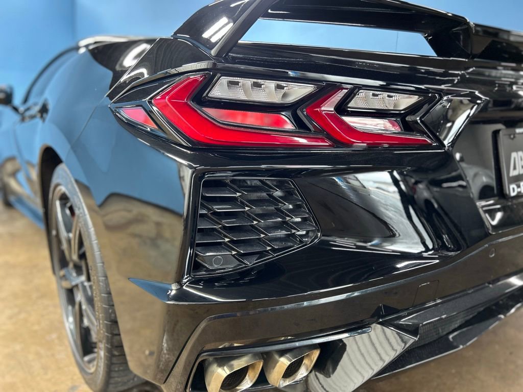 Used 2022 Chevrolet Corvette Stingray Premium Cpe w/ Z51 Performance Package image 9