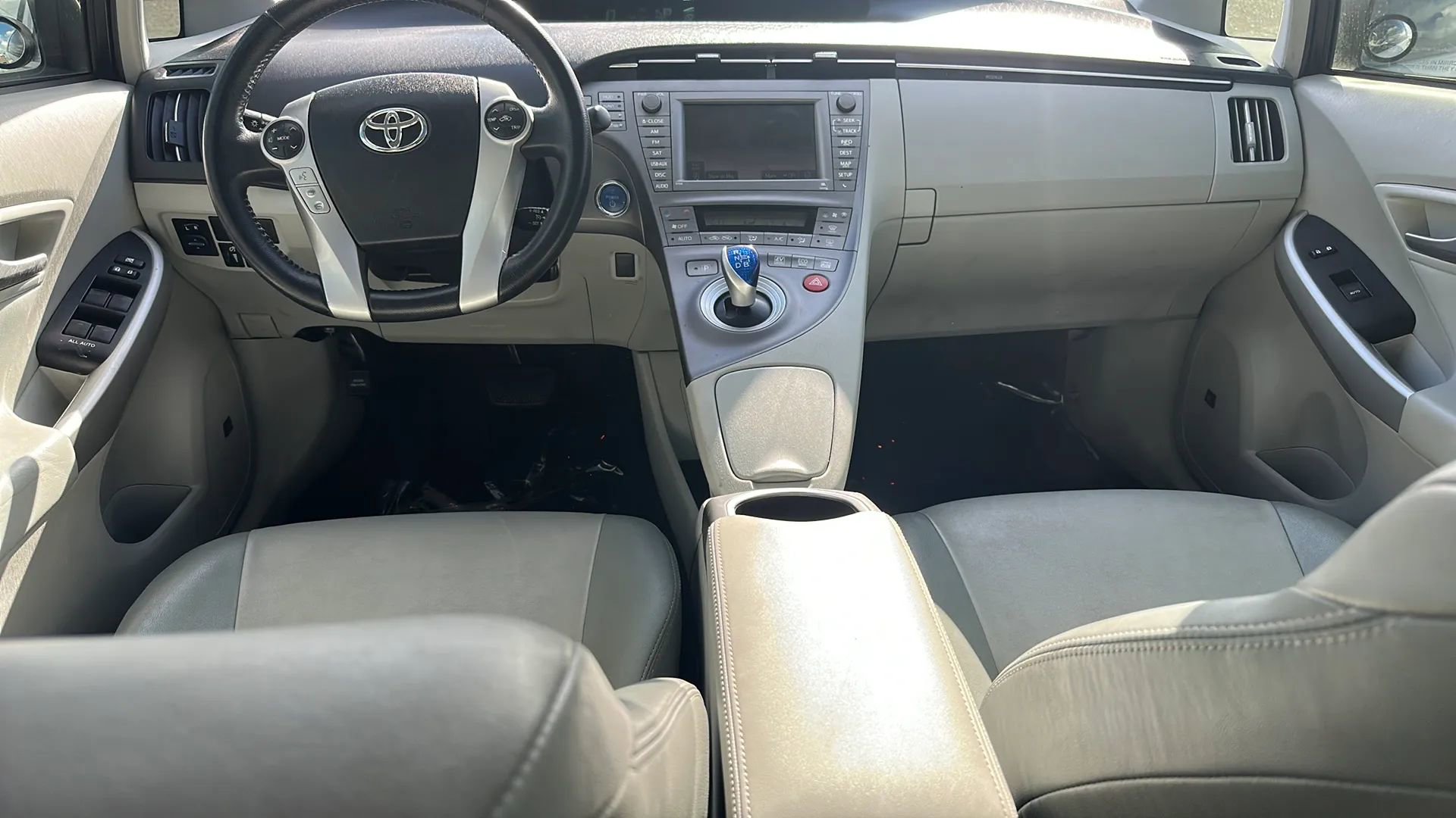 Used 2014 Toyota Prius Four image 10