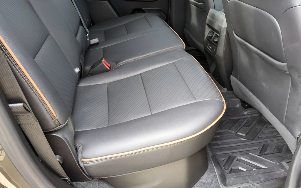 Used 2023 GMC Canyon AT4 w/ AT4 Premium Package AWD/4WD image 36