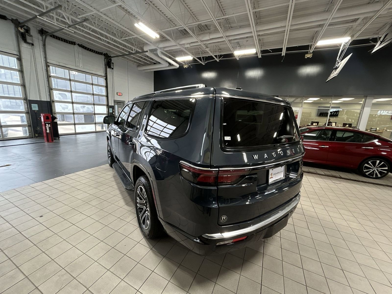 Used 2024 Jeep Wagoneer Series II AWD/4WD image 36