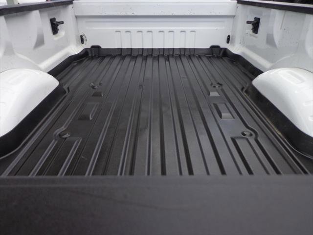 Used 2023 Ford F350 XLT image 4