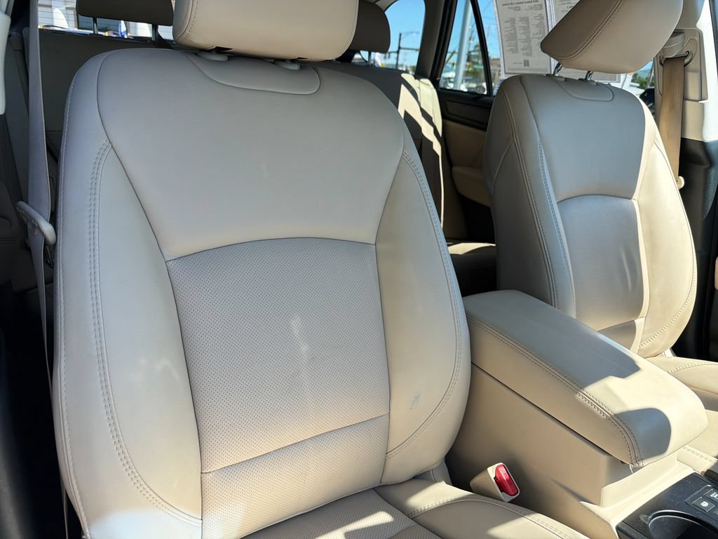 Used 2019 Subaru Outback 3.6R Limited AWD/4WD image 37