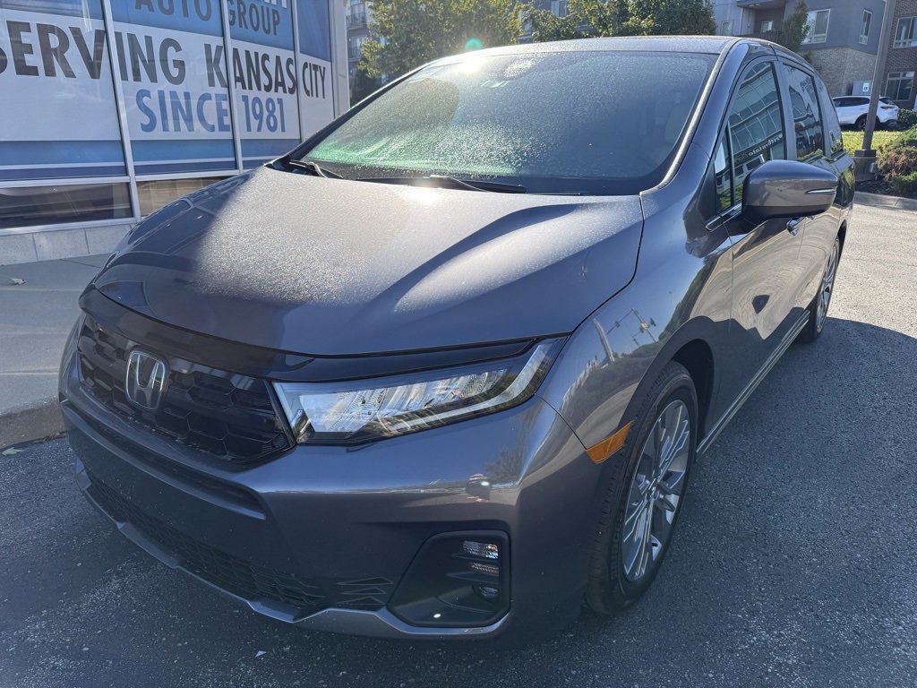 New 2026 Honda Odyssey Touring image 2