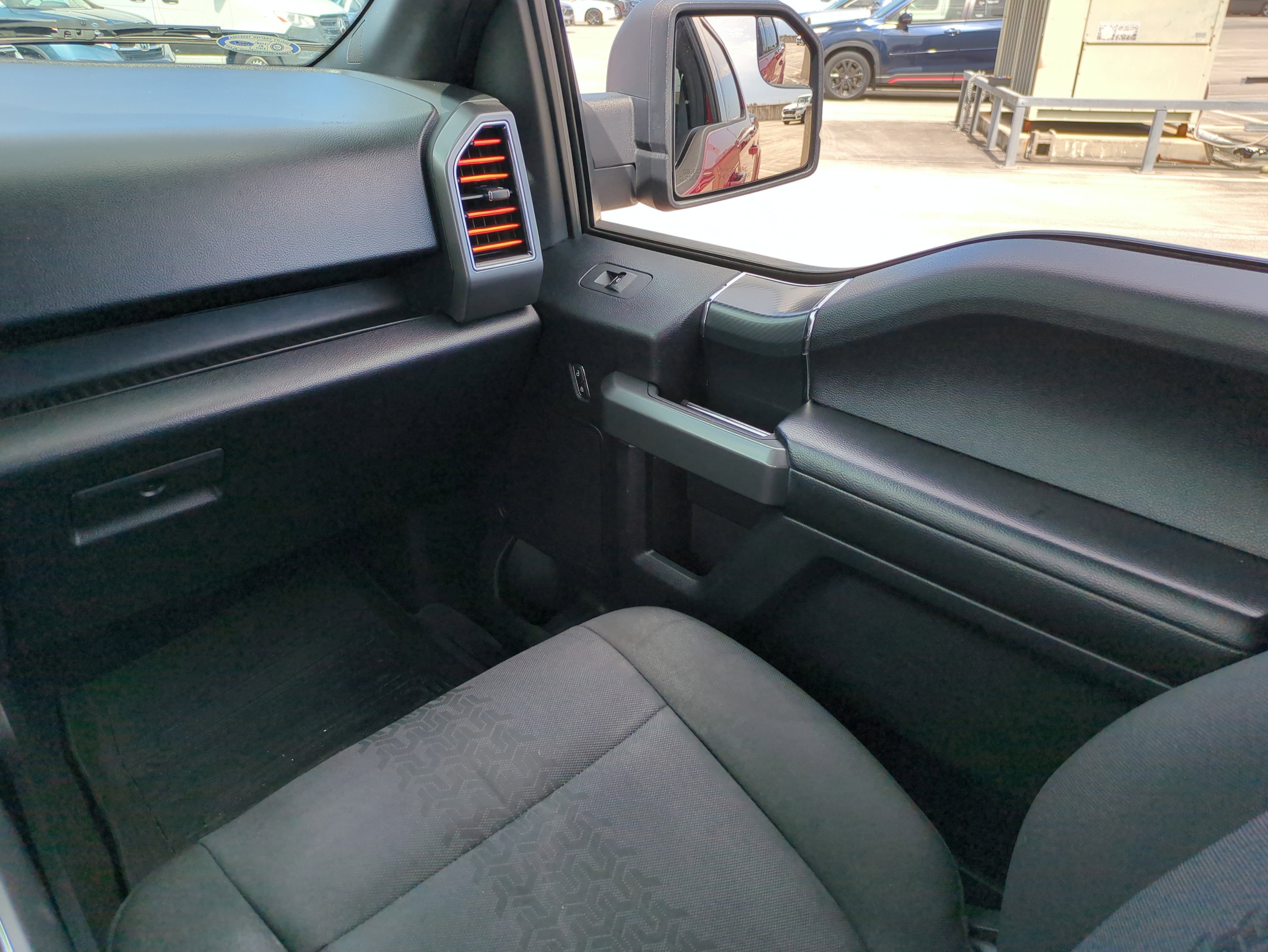 Used 2018 Ford F150 XLT w/ Equipment Group 302A Luxury image 18