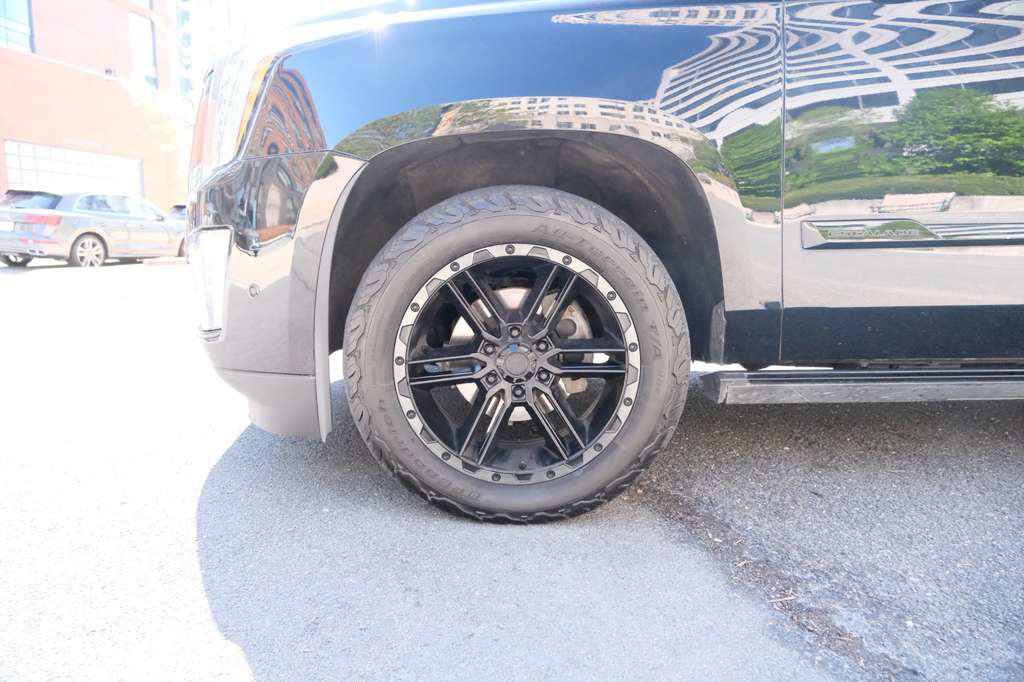 Used 2019 Cadillac Escalade ESV Platinum AWD/4WD image 5