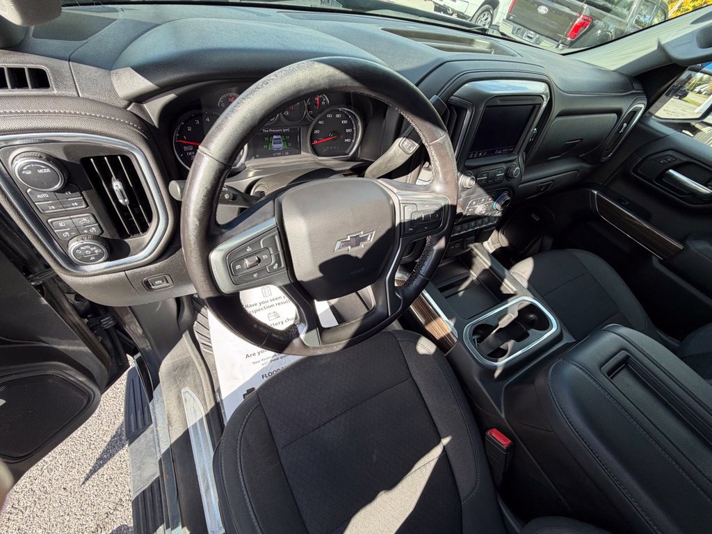 Used 2020 Chevrolet Silverado 1500 RST AWD/4WD image 12